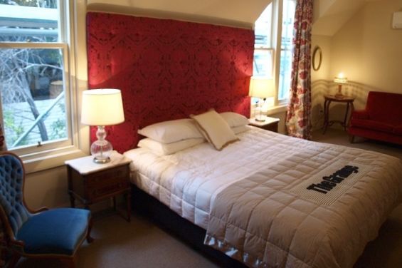 Room 3 - bed